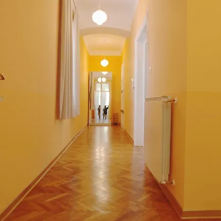 Triestevillas Ghega - Next To The Railway Station Apartment